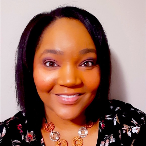 Meet the Posher Other - Meet your Posher, Nicole